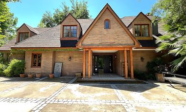 Casa en arriendo en LO BARNECHEA