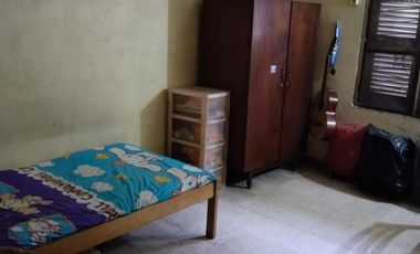 Rumah Klasik Lokasi Strategis Di Yos Sudarso Sidoarjo