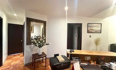 AHUMADA CON HUERFANOS