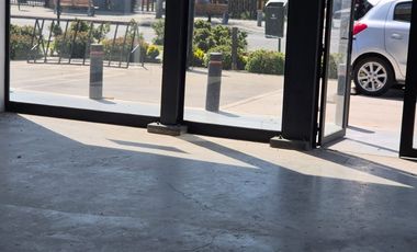 Local Comercial en Arriendo en Juan de Escaray