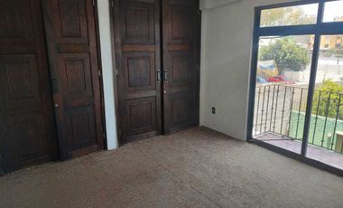 CASA EN VENTA EN LINDAVISTA EN CALLE CERRADA CON VIGILANCIA