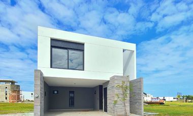 Casa en Venta en Punto Lomas