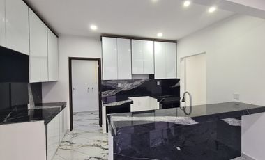 Casa en VENTA en Punto Lomas | Con roof garden