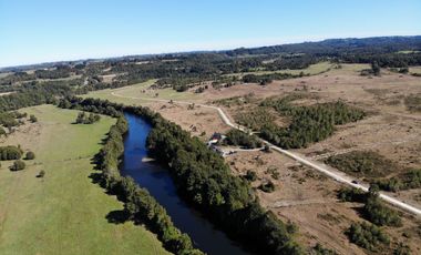 Preciosa parcela de 5.000 m2 con 50 metros de orilla de Río Maullín