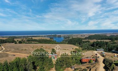 Pichilemu, Terreno en entorno natural con increíble vista al mar