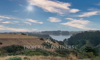 Pichilemu, Terreno en entorno natural con increíble vista al mar