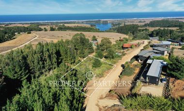Pichilemu, Terreno en entorno natural con increíble vista al mar