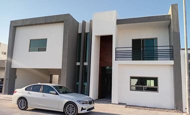 CASA EN VENTA EN RESIDENCIAL LAS QUINTAS TORREÓN, COAHUILA