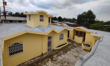 CASA CON LOCALES COMERCIALES, EN LA INDEPENDENCIA QUININDÉ