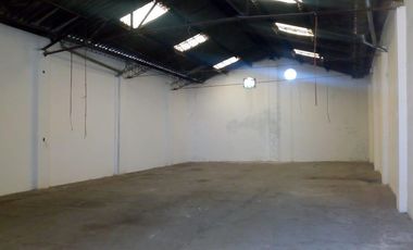 Galpón 240m2 Interno A Mts Av. Rivadavia