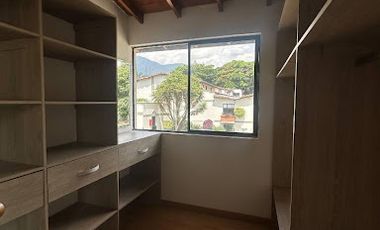 ARRIENDO de CASAS en SABANETA