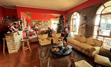 AMPLIA Y EXCLUSIVA CASA EN SANTA MÓNICA DE PEÑUELAS