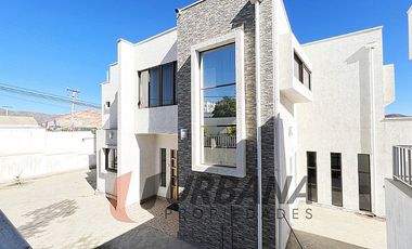 CASA DE ALTO ESTÁNDAR EN ANDACOLLO, RESIDENCIAL O COMERCIAL
