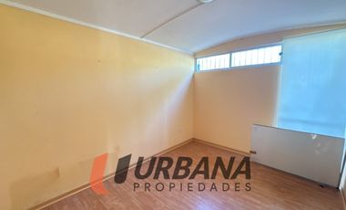 AMPLIA CASA CON EXCELENTE UBICACIÓN EN SECTOR LOS PERALES