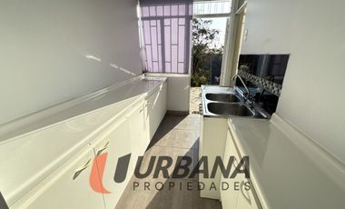 AMPLIA CASA CON EXCELENTE UBICACIÓN EN SECTOR LOS PERALES