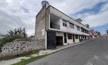 Vivienda multifamiliar en Latacunga