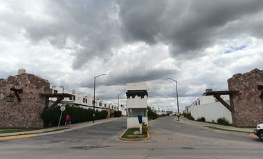 Casa en RENTA en Hacienda Viñedos