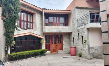 Venta de casa amplia  Villa de Guadalupe Xalostoc, Ecatepec de Morelos