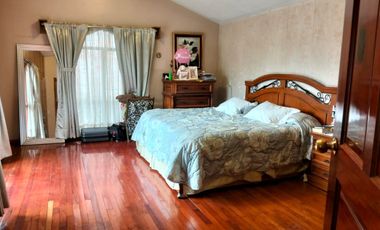 Venta de casa amplia  Villa de Guadalupe Xalostoc, Ecatepec de Morelos