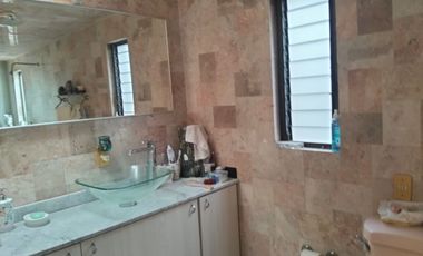 Venta de casa amplia  Villa de Guadalupe Xalostoc, Ecatepec de Morelos
