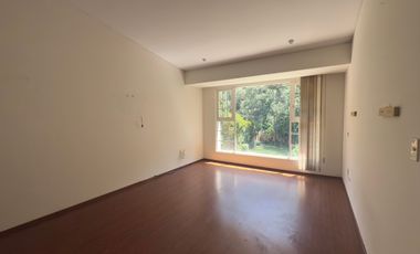 Venta o Renta Casa en La Herradura con vistas verdes.