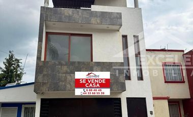 🏡 Casa en Venta – Fracc. del Bosque (a bordo de carretera)