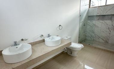 Casa de 4 Recamaras en San Diego Cutz