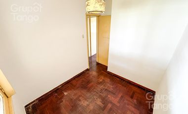 Venta Casa Quilmes Oeste Tres Ambientes Jardin Patio Quincho Cochera APTO CREDITO