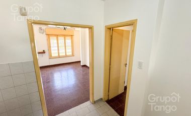 Venta Casa Quilmes Oeste Tres Ambientes Jardin Patio Quincho Cochera APTO CREDITO