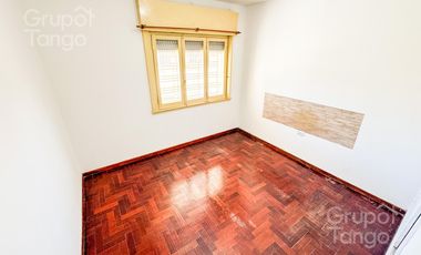 Venta Casa Quilmes Oeste Tres Ambientes Jardin Patio Quincho Cochera APTO CREDITO