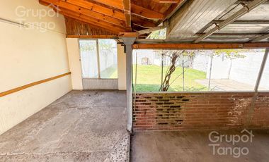 Venta Casa Quilmes Oeste Tres Ambientes Jardin Patio Quincho Cochera APTO CREDITO