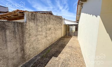 Venta Casa Quilmes Oeste Tres Ambientes Jardin Patio Quincho Cochera APTO CREDITO