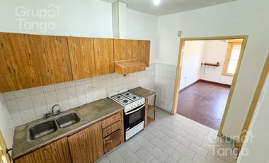 Venta Casa Quilmes Oeste Tres Ambientes Jardin Patio Quincho Cochera APTO CREDITO