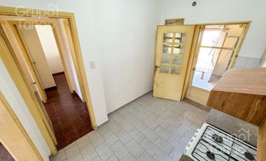 Venta Casa Quilmes Oeste Tres Ambientes Jardin Patio Quincho Cochera APTO CREDITO