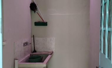 Chalet PH en alquiler en Adrogué con dos dormitorios y patio.