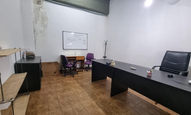 VENTA GALPÓN BURZACO CENTRO, 747 M² LOSA. 905 m² TOTALES.