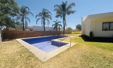 Se vende casa en bosque la primavera