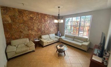 CASA EN RENTA CENTRO DE NAUCALPAN, IMPECABLE Y AMPLIA.