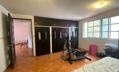 CASA EN RENTA CENTRO DE NAUCALPAN, IMPECABLE Y AMPLIA.
