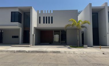 CASA CON 4 HABITACIONES EN LOMAS DEL DORADO EN VENTA