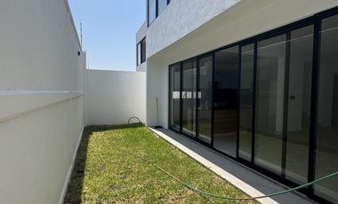 CASA CON 4 HABITACIONES EN LOMAS DEL DORADO EN VENTA