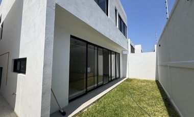 CASA CON 4 HABITACIONES EN LOMAS DEL DORADO EN VENTA