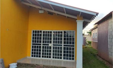 VENDO CASA EN LA CHORRERA ALTOS DEL CAMPO 3R