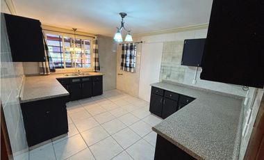 EL BOSQUE / 469M / 3 HABITACIONES / PATIO CON BOHIO / DEBAJO AVALUO