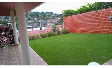 EL BOSQUE / 469M / 3 HABITACIONES / PATIO CON BOHIO / ANEXO JC