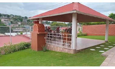 EL BOSQUE / 469M / 3 HABITACIONES / PATIO CON BOHIO / ANEXO JC