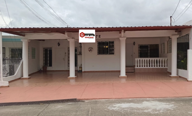 EL BOSQUE / 469M / 3 HABITACIONES / PATIO CON BOHIO / ANEXO JC