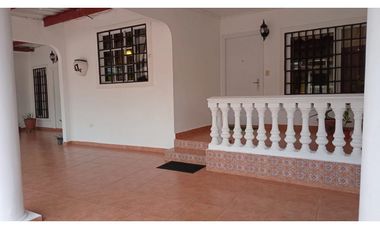 EL BOSQUE / 469M / 3 HABITACIONES / PATIO CON BOHIO / ANEXO JC