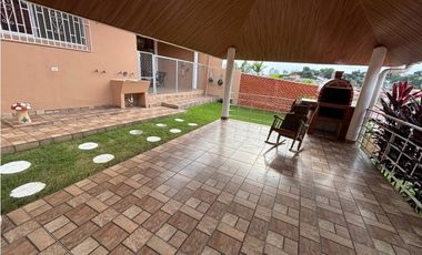 EL BOSQUE / 469M / 3 HABITACIONES / PATIO CON BOHIO / DEBAJO AVALUO