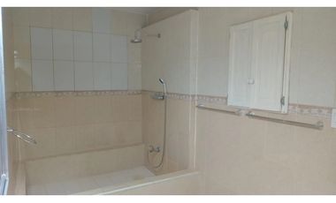 EL BOSQUE / 469M / 3 HABITACIONES / PATIO CON BOHIO / ANEXO JC